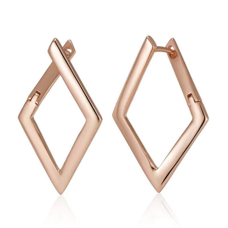 French Hollow Pattern Heart-shaped Earrings