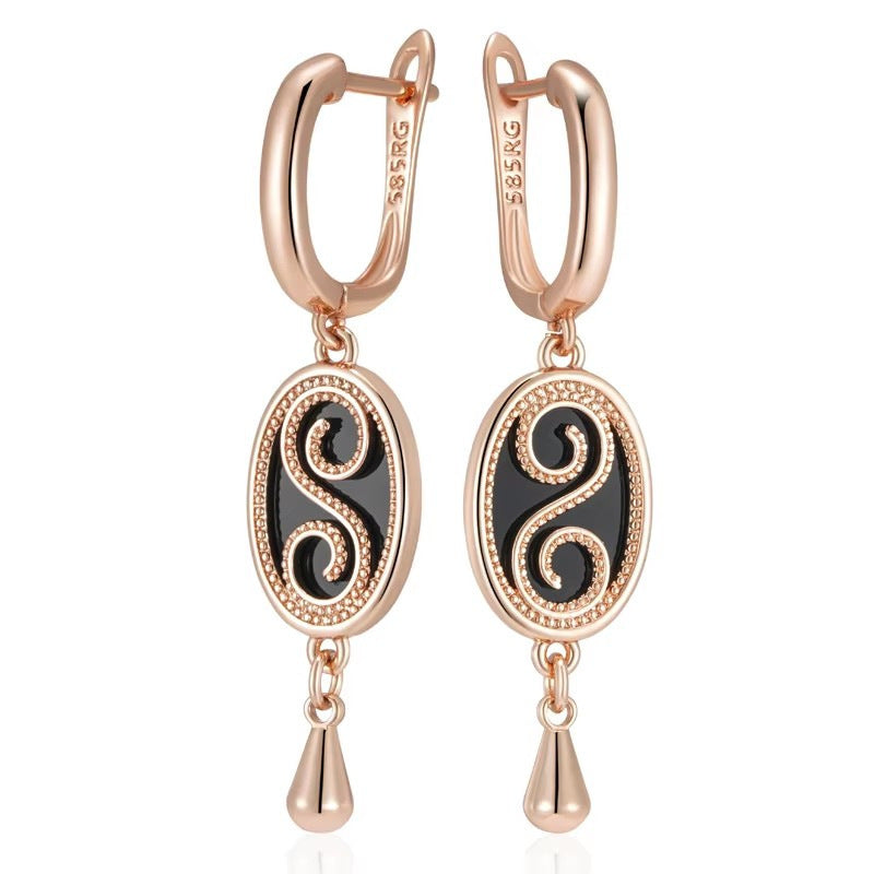 French Hollow Pattern Heart-shaped Earrings