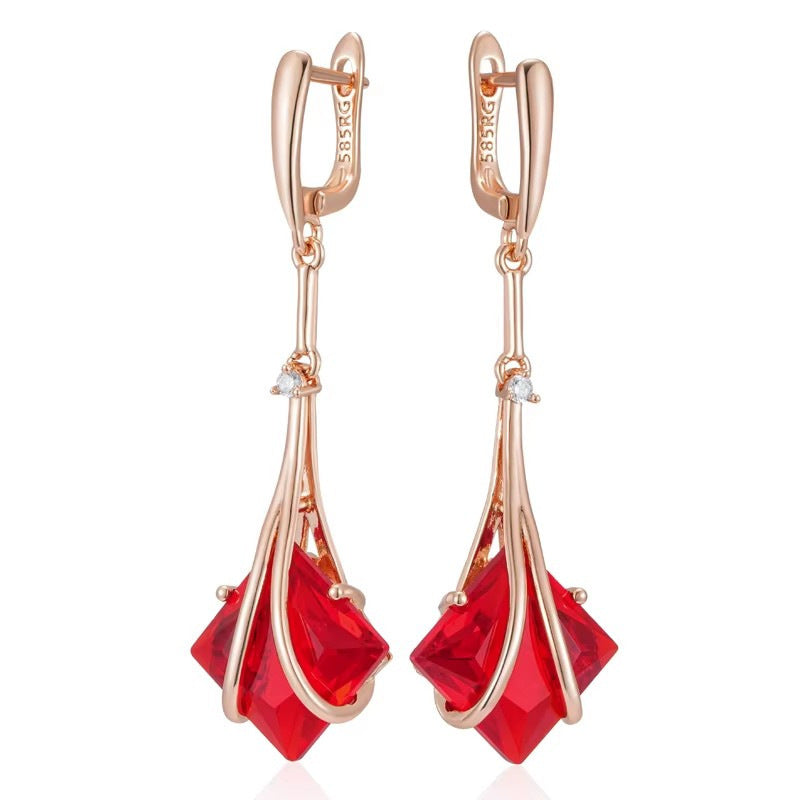 French Hollow Pattern Heart-shaped Earrings