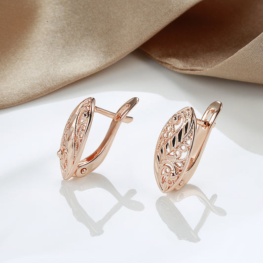 French Hollow Pattern Heart-shaped Earrings